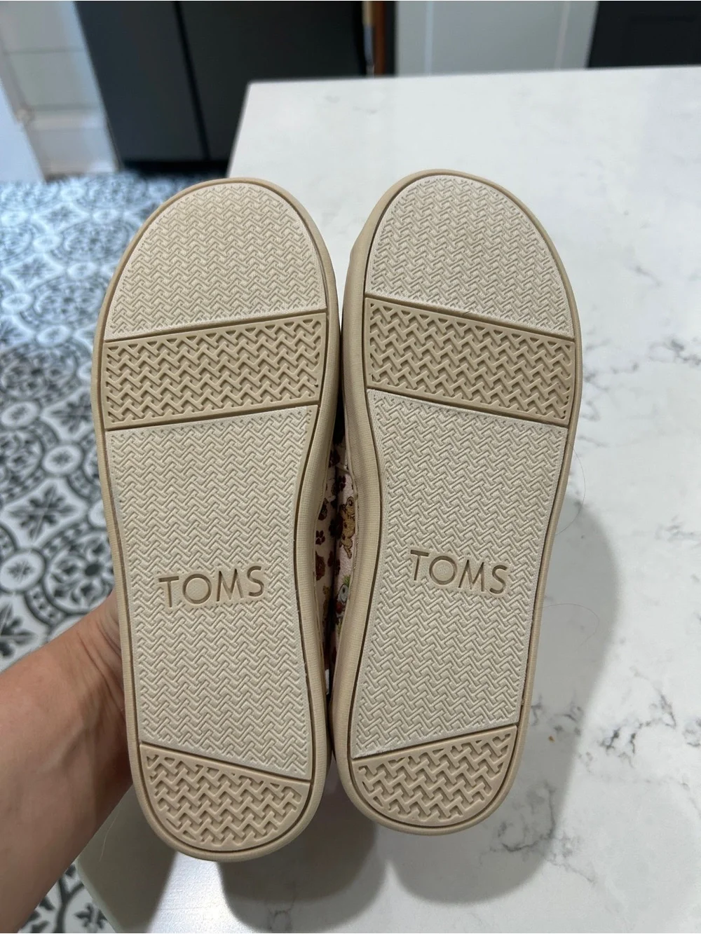Toms Kids Cream Canvas Slip-Ons with Red Accents and Dog Print